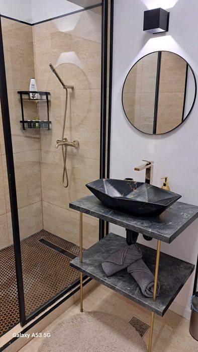 Inchiriez apartament Mamaia zona Rex