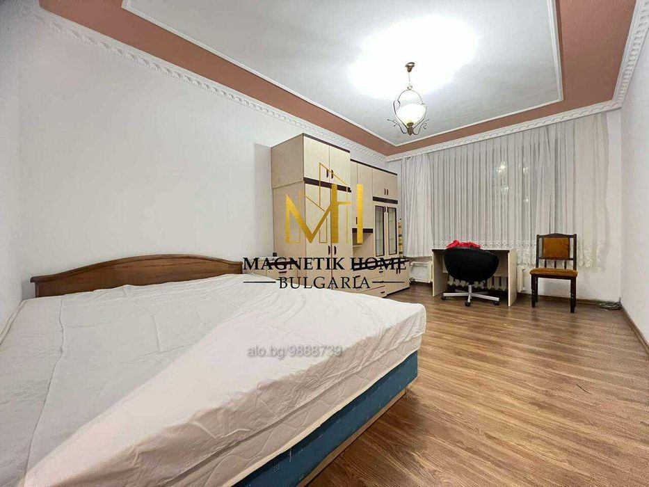 Дава се под наем Двустаен апартамент в Бургас, Лазур - 70 кв.м за 331.5 € - Снимка #1