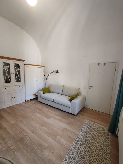 Inchiriez garsoniera, parter, casa Gherla - ultracentral
