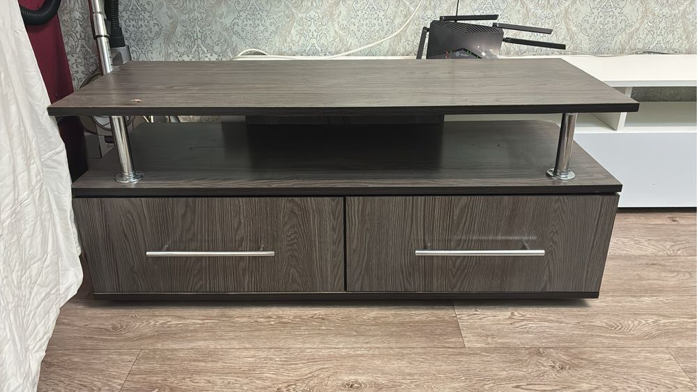 Продам комод, тумбу