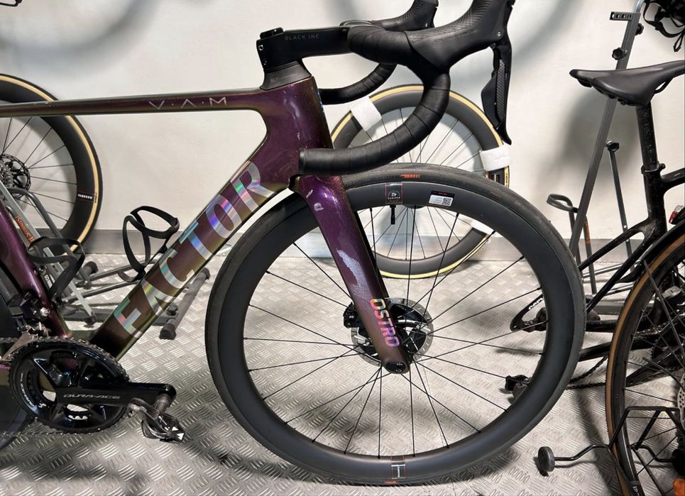 Карбонов велосипед FACTOR OSTRO Vam.Dura Ace di2-12V.Rezerve.2025г.
