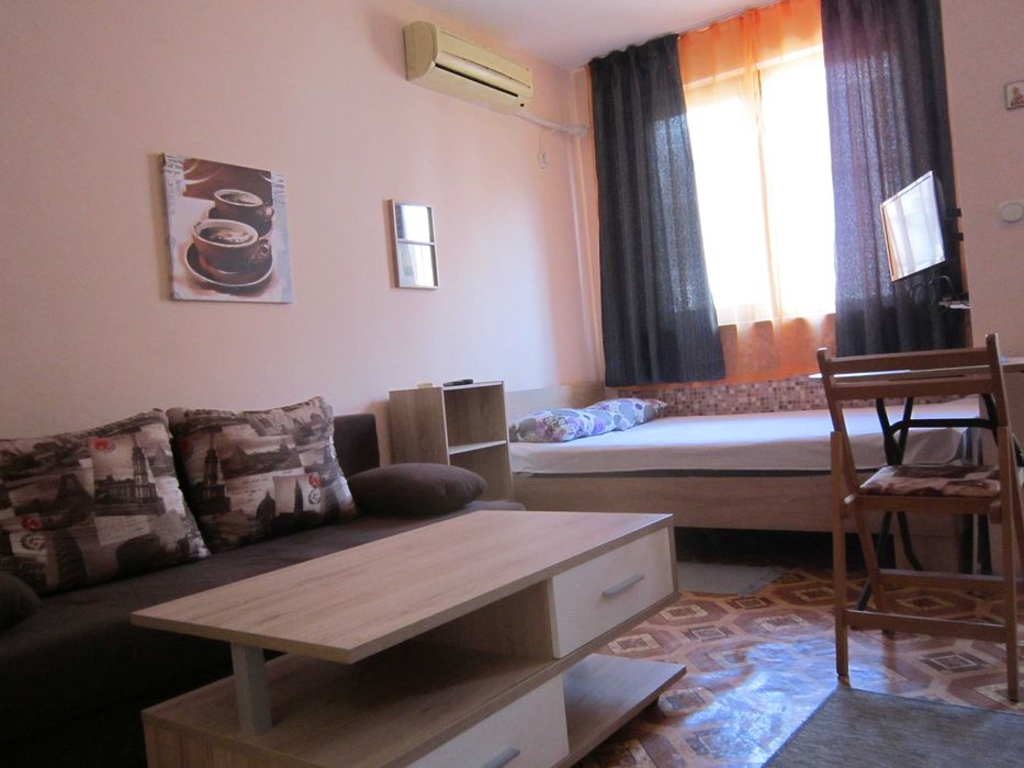 Дава се под наем Едностаен апартамент в Бургас, Възраждане - 30 кв.м за 127.5 € - Снимка #2