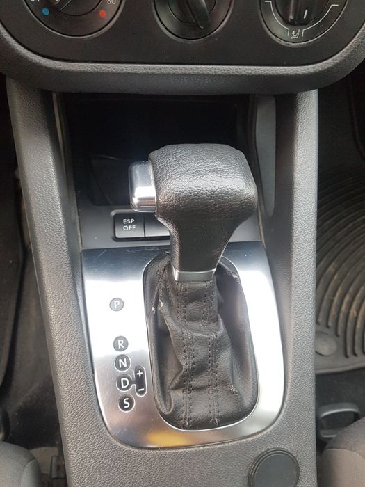 Volkswagen Golf 5 (Rabbit) 2.5 benzina, cutie automata