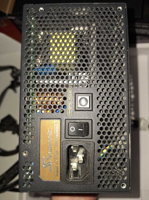 Placa de baza + Procesor + Memorie Ram + Sursa