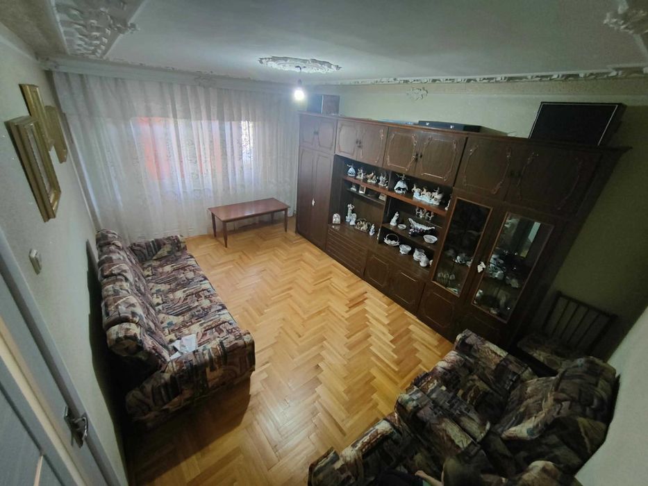 Vand apartament 4 camere Caracal HCC