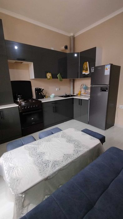 Uy sotiladi navastroyka 3 xonali