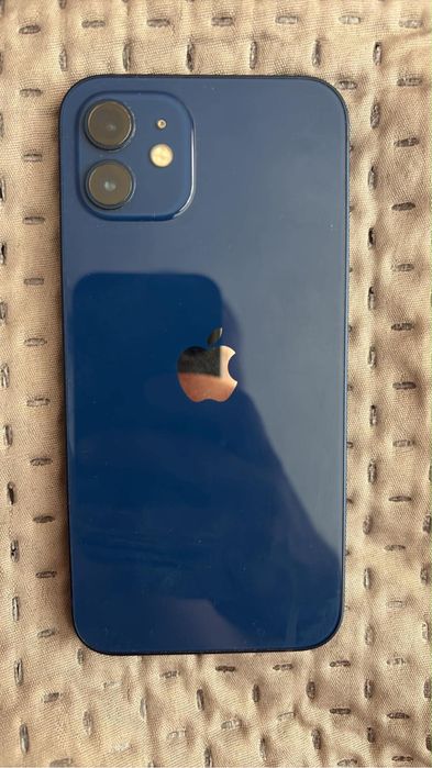 iPhone 12 в перфектно състояние