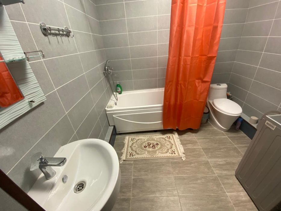 Помесячно 4 комн в центре города Шымкент