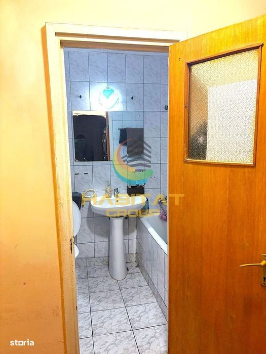 Apartament 2 camere decomandat Resita 49 mp bloc reabilitat