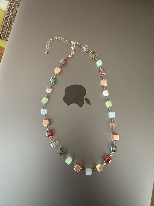 Колие изработено от камъни