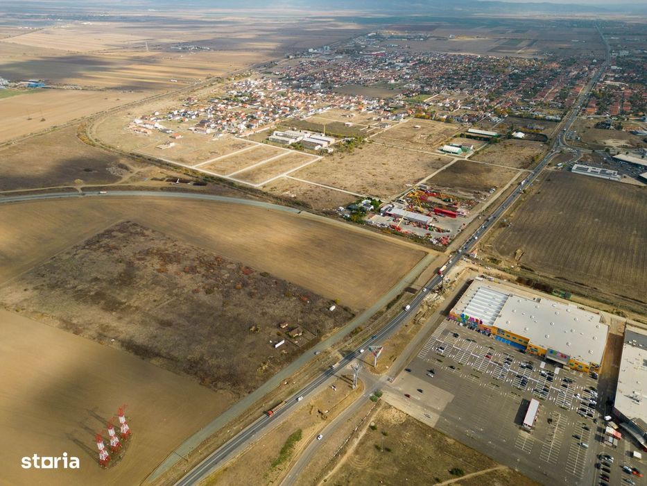 Teren de 55.340 mp, vis-a-vis de Jumbo, Arad