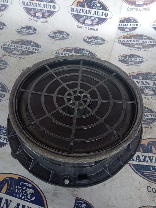 boxa stanga fata audi a4 b9