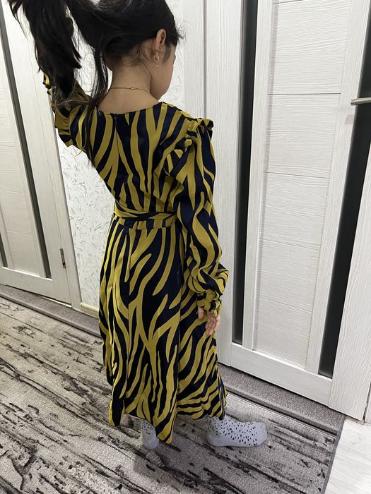 Платья праздничные