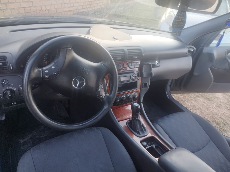 Мерцедес ц220 136 коня