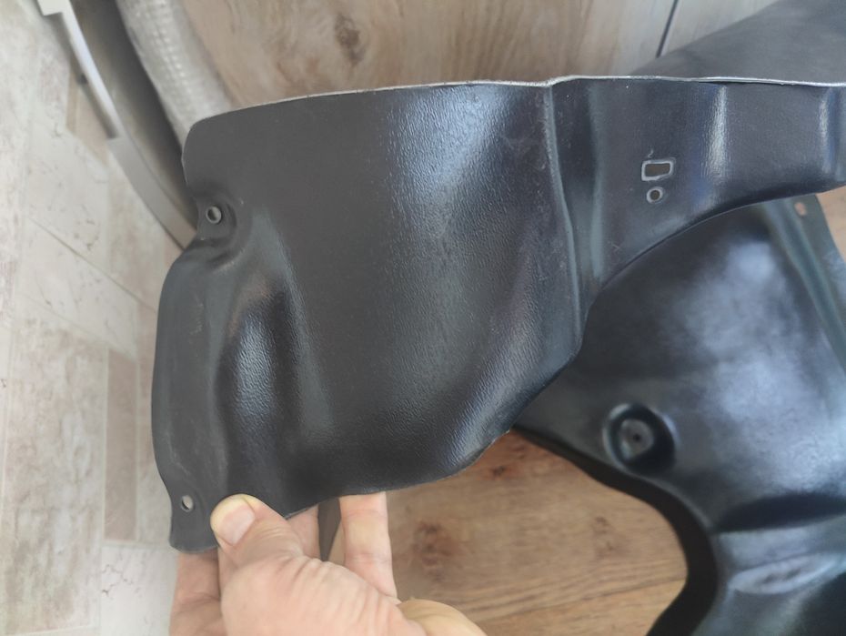 Подкрылок локер туарег 1