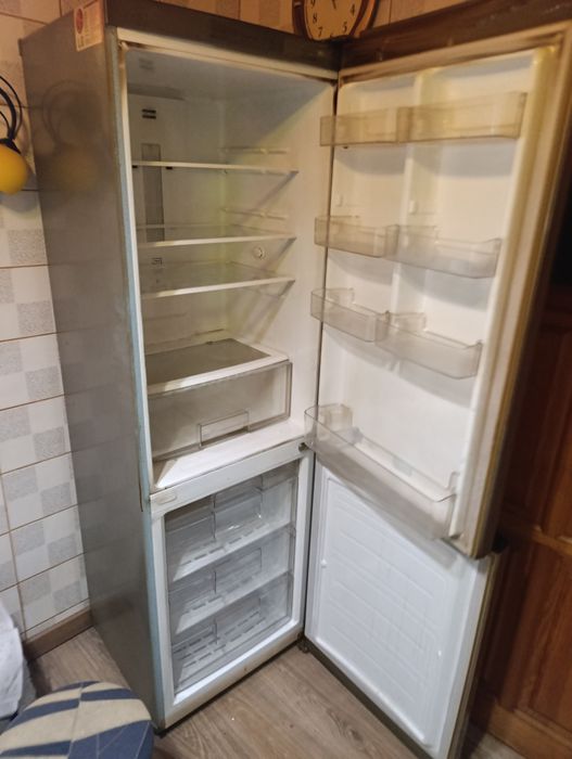 Продам холодильник