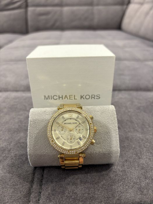 Часовник Michael Kors
