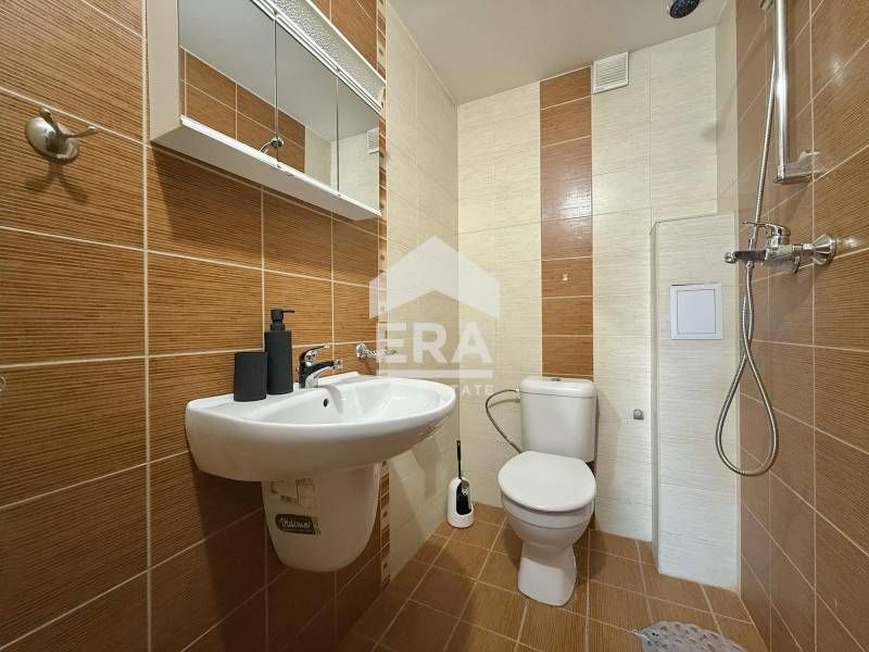 Дава се под наем Едностаен апартамент в София, Център - 65 кв.м за 628.32 € - Снимка #4