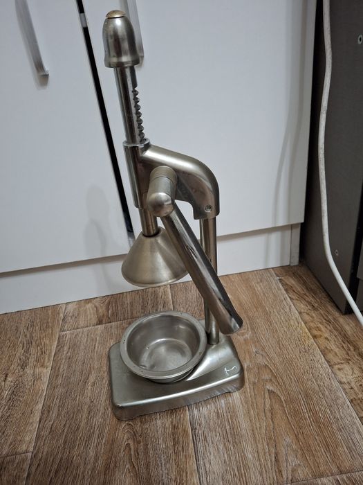 Соковыжмалка  механическая