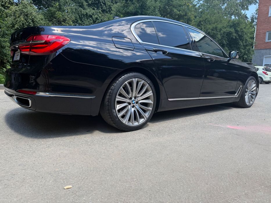BMW 730 d Performance