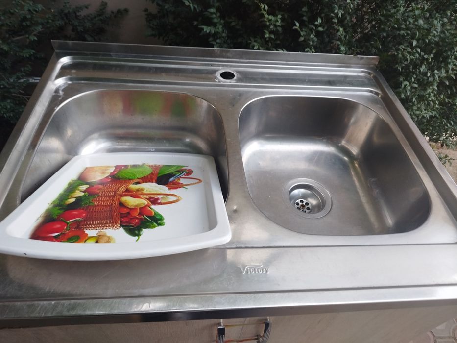 Продам мойку двойную