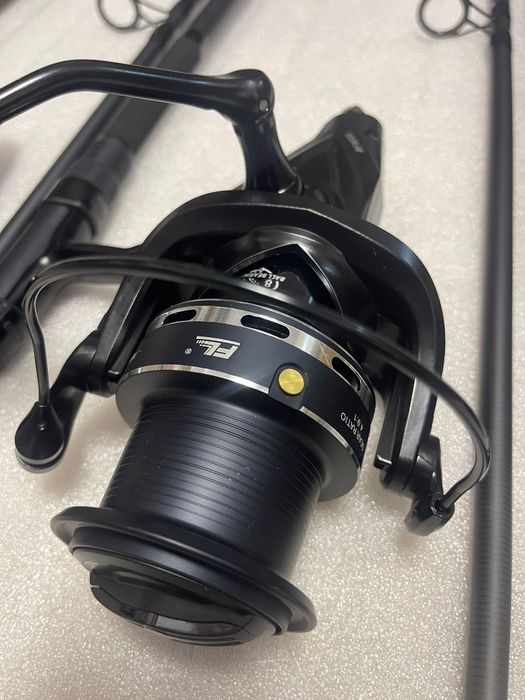 SET 4 Lansete Super Point 3.9m, 4.5lbs 2segmente + 4 Mulinete FL 9000