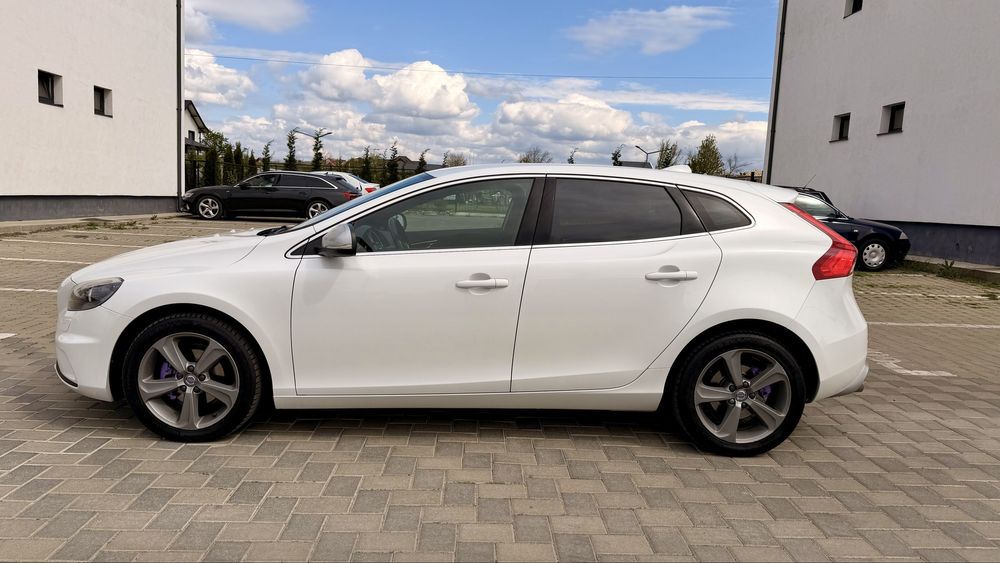 Volvo V40 2.0, 2016