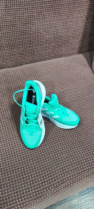 Оригинальные кроссовки Adidas размер 43