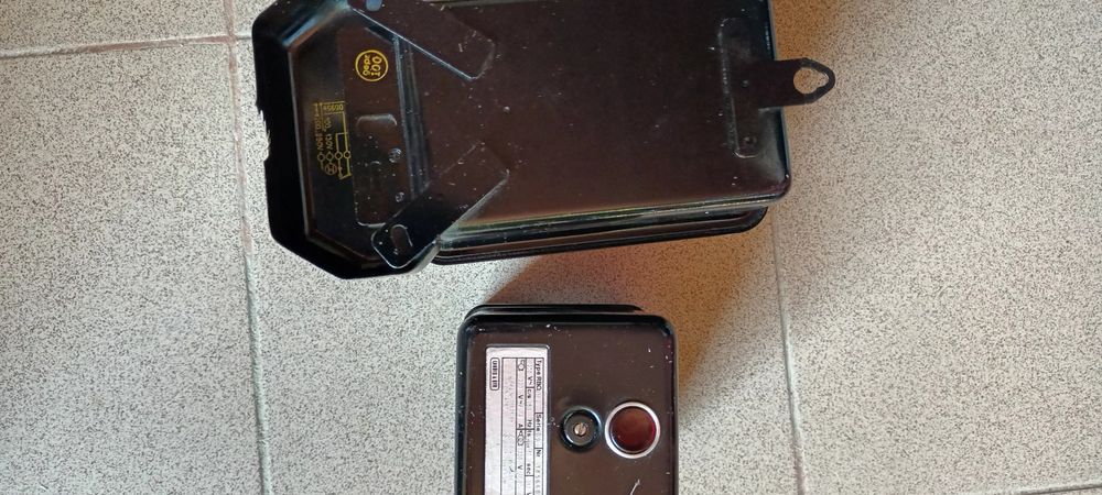 Contor electric temporizator vintage,impecabil și releu protecte