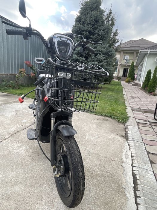 Продам электроскутер новый