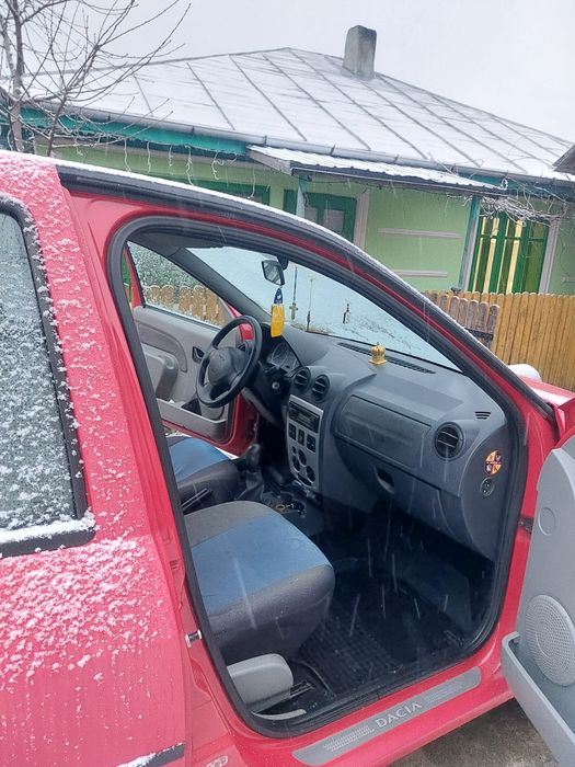 Vând Dacia Logan!