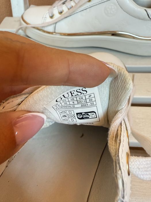 Дамски обувки guess