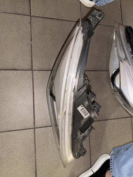 Far Faruri xenon adaptiv Ford Focus 3 far xenon bmw e91