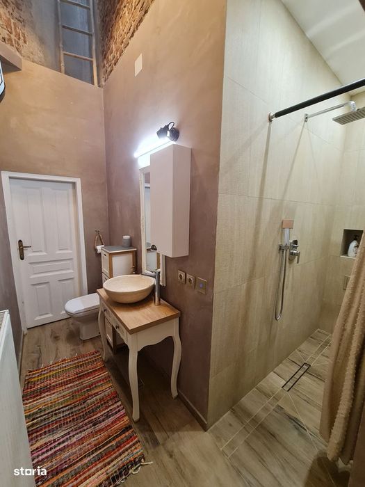 Inchiriez Ap. 3 Camere 2bai Ultracentral Bulevard Piata Mica Deosebit!
