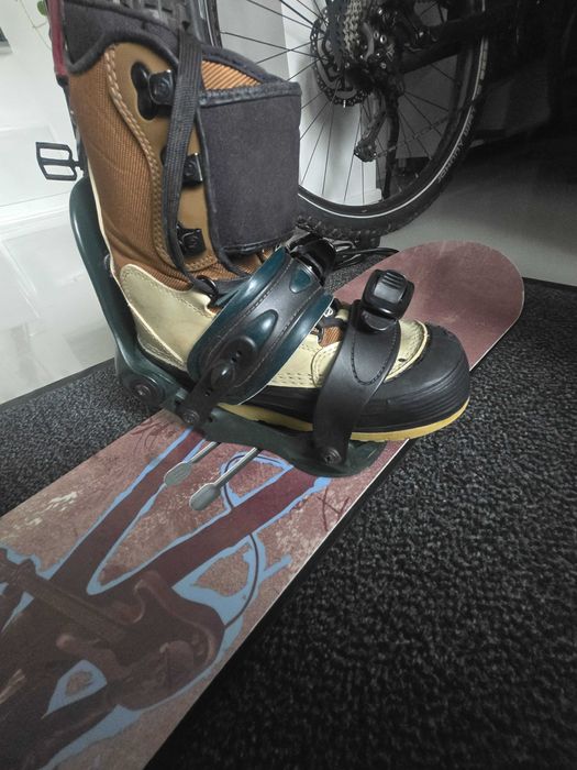 Placa snowboard, boots si legaturi , marime 41, 146 cm placa