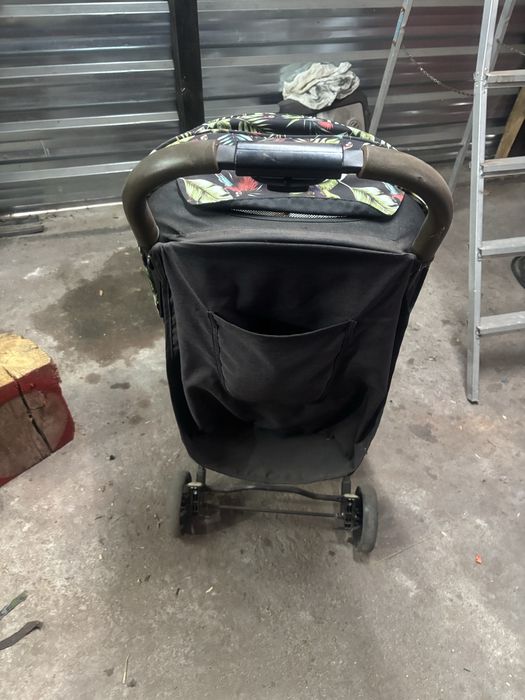 Бебешка количка.