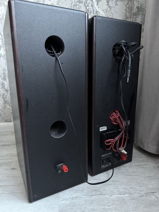 Продам колонки Microlab SOLO 7C