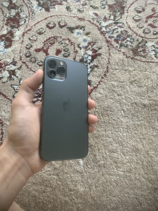 Iphone 12 pro holat ideal faqat icloudga tushgan