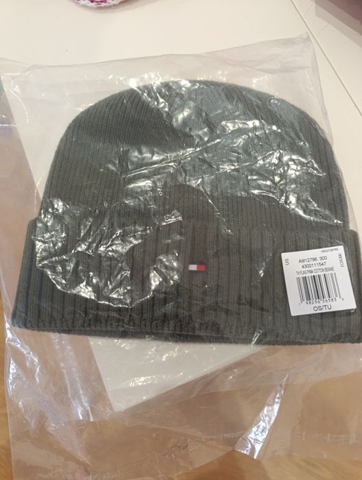 Продам шапку Tommy Hilfiger
