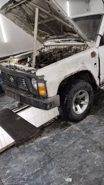 Двигатель нассан Патрол RD28T двигатель коробка раздатка