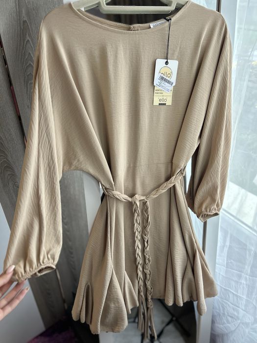 Бежова рокля /нова/