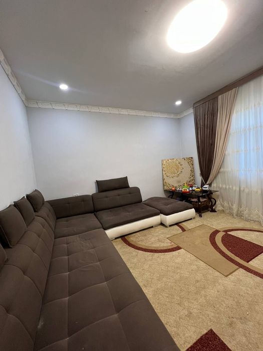 Yarmirkadan Korzinkadan 8 km uzoqlikda 3.7 sotixli uy  "Qir ariq" da