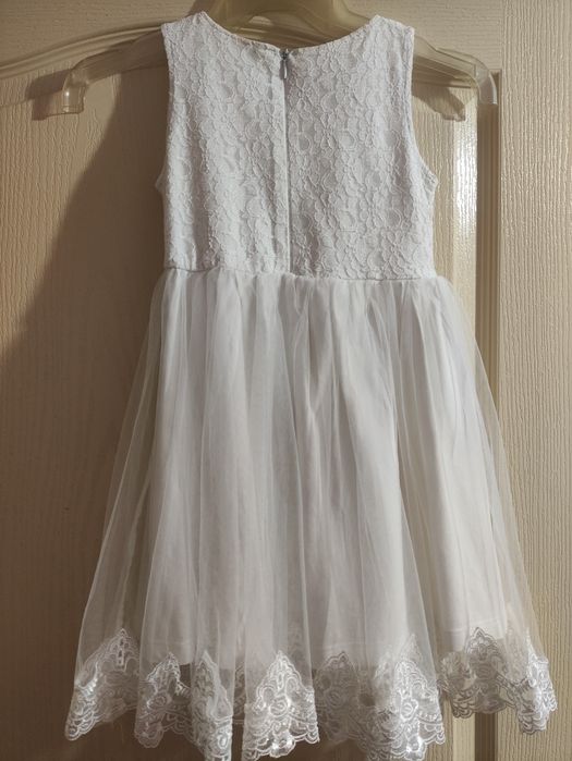 Детска рокля бяла празнична