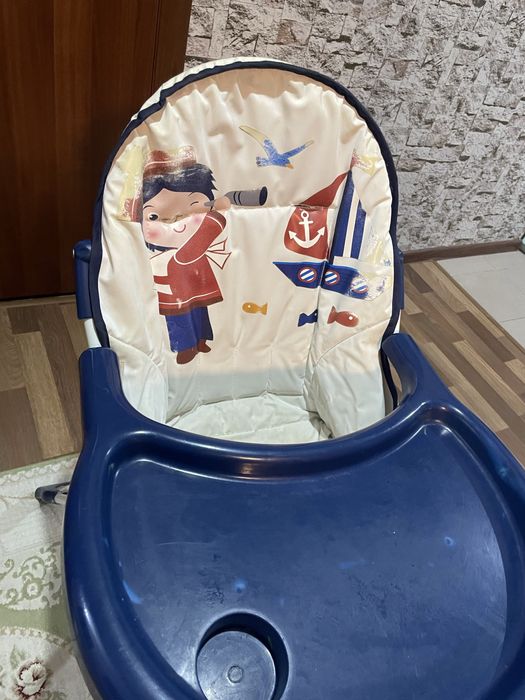 Детски столик  в хорошем состоянии