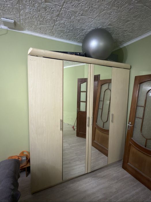 Продаю спальный гарнитур 160к