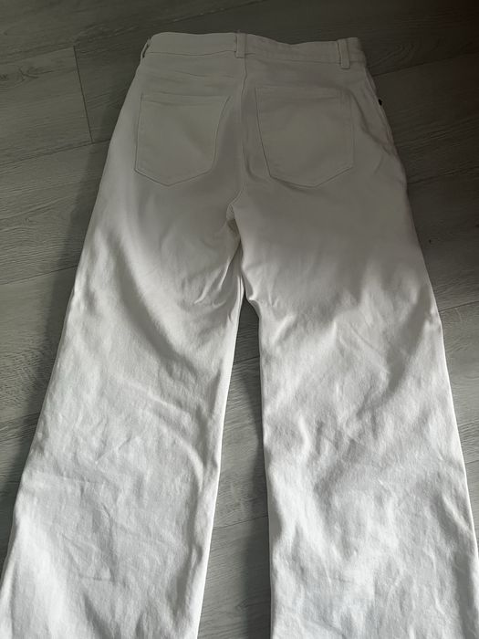 Белые джинсы от h&m