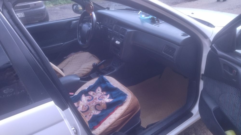 Продам Тойота Карина Е