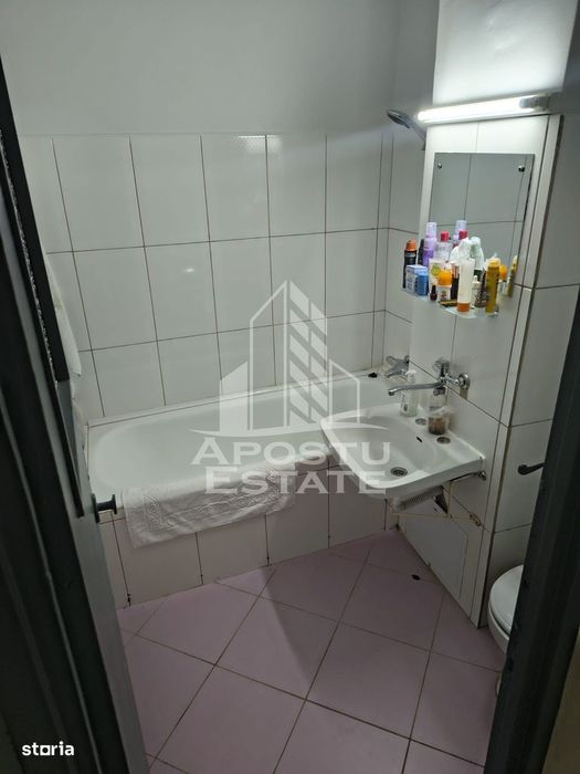 Apartament cu 2 camere de vânzare ,etaj intermediar ,Lipovei,Timișoara — fotografia 2