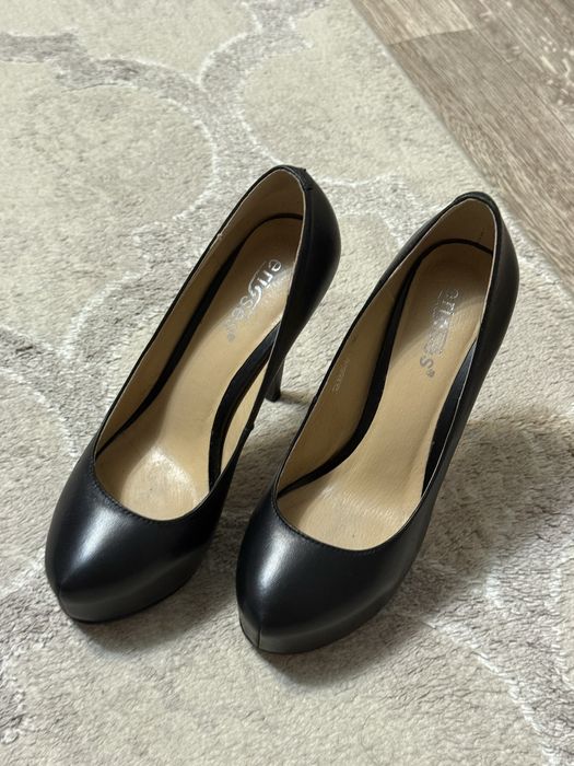 Туфли чёрные на любой праздник