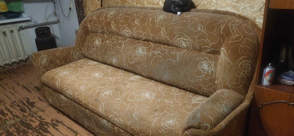 Диван и два кресла